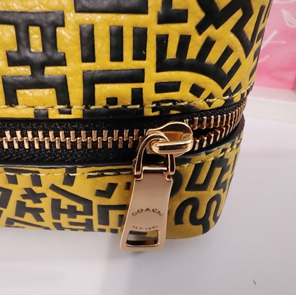 Coach Disney Mickey Mouse X Keith Haring Small make up bag - Picture 6 of 11